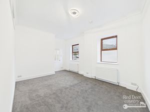 Sitting Room- click for photo gallery